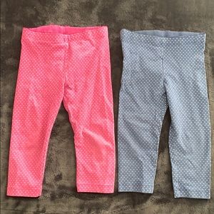 2 pairs of Capri leggings